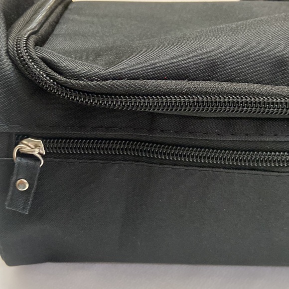 Canvas Black Hanging Mens Toiletry/ Dopp Bag with Carry Handle- NWOT - Picture 2 of 10